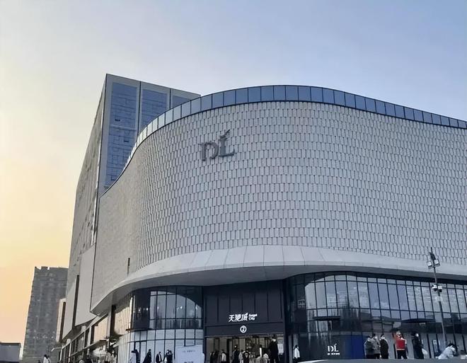 闭店网友曝光旧址现状房东肠子都悔青麻将胡了2015年胖东来因天价租金(图12) 闭店网友曝光旧址现状房东肠子都悔青麻将胡了2015年胖东来因天价租金(图12)