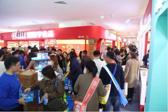 麻辣产业迈向高品质发展阶段PG麻将胡了试玩直击糖酒会(图7)