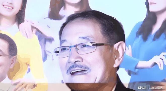 1岁小糯米身高惊人已超1米6！PG麻将胡了2杨幂访港被偶遇1(图1)