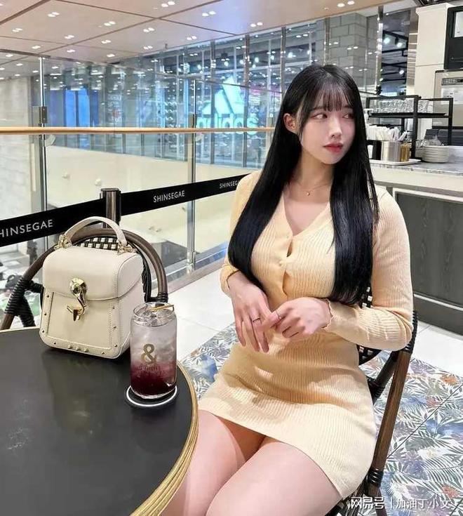 母总指望孩子以后能给你带来多大的成果麻将胡了app这年头拼孩子不如拼父(图3)