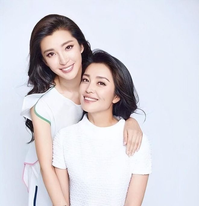 胤看看汤唯就知道了他们真的愿意带孩子PG电子麻将胡了2赵丽颖为什么找赵德(图6)